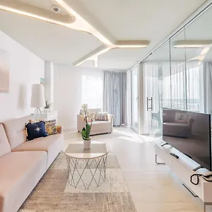 Z Widokiem Na Morze Z Aneksem Kuchennym I Basenem Ultra Marine Apartment